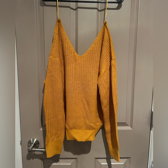 Mustard Yellow Knitted Sweater with Swirled Back - Picture 2 of 2